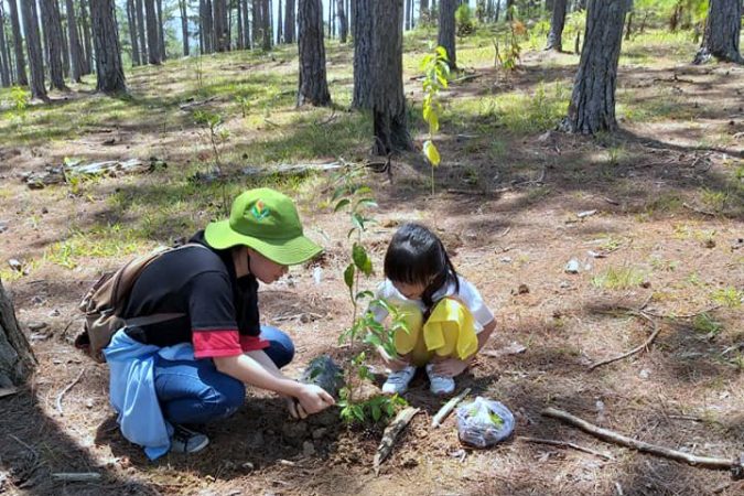 Cùng trẻ em trồng 110 cây xanh tạo cảnh quan